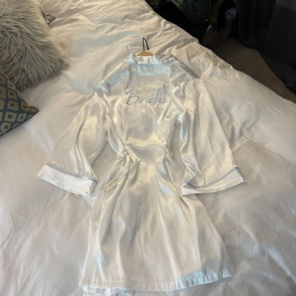 Linea Donatella White Satin Robe with Blue Trim - Picture 12 of 13